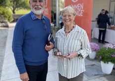 Andres Verjan and Bev Oster of Oster and Associates visited Dümmen Orange at Filipponi Ranch in San Luis Obispo, California.